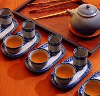 Have a cup of iced lemon tea and drink it all summ